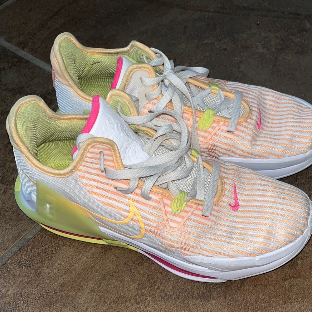 Nike LeBron Witness VI